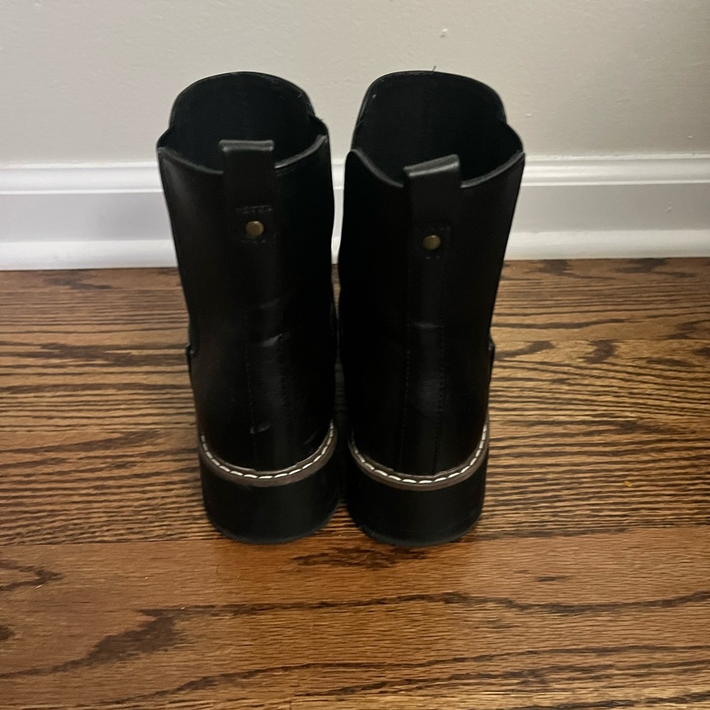 Universal Thread Black Ankle Boots - Picture 3 of 6